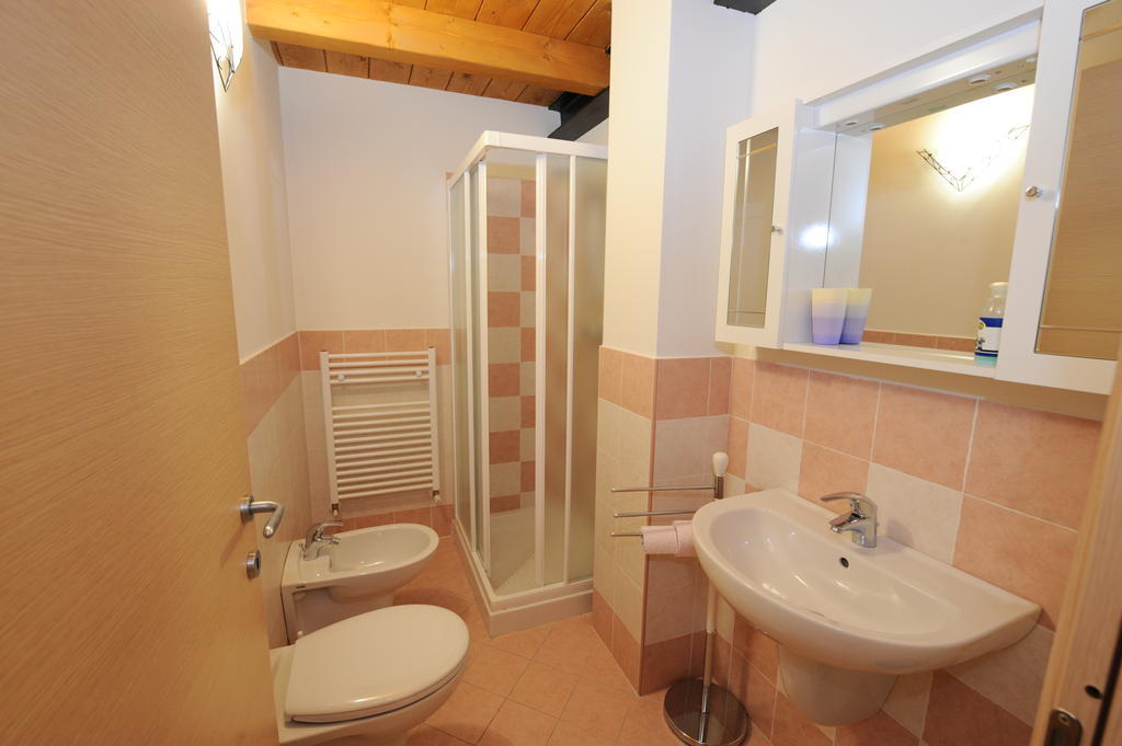 Agriturismo Terra E Sole Sant'Ambrogio di Valpolicella Værelse billede