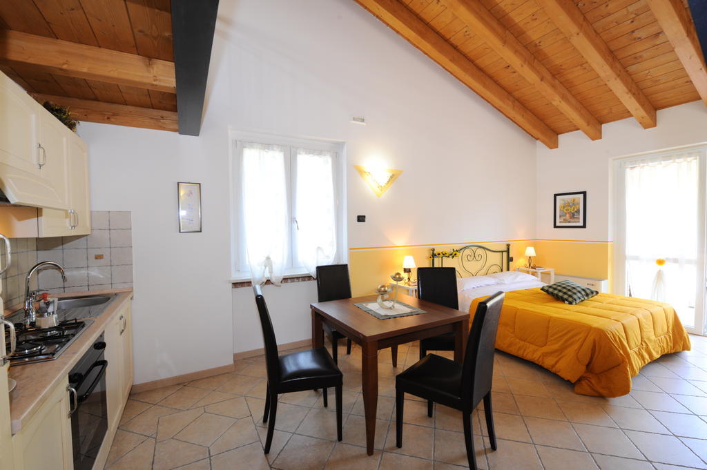 Agriturismo Terra E Sole Sant'Ambrogio di Valpolicella Værelse billede