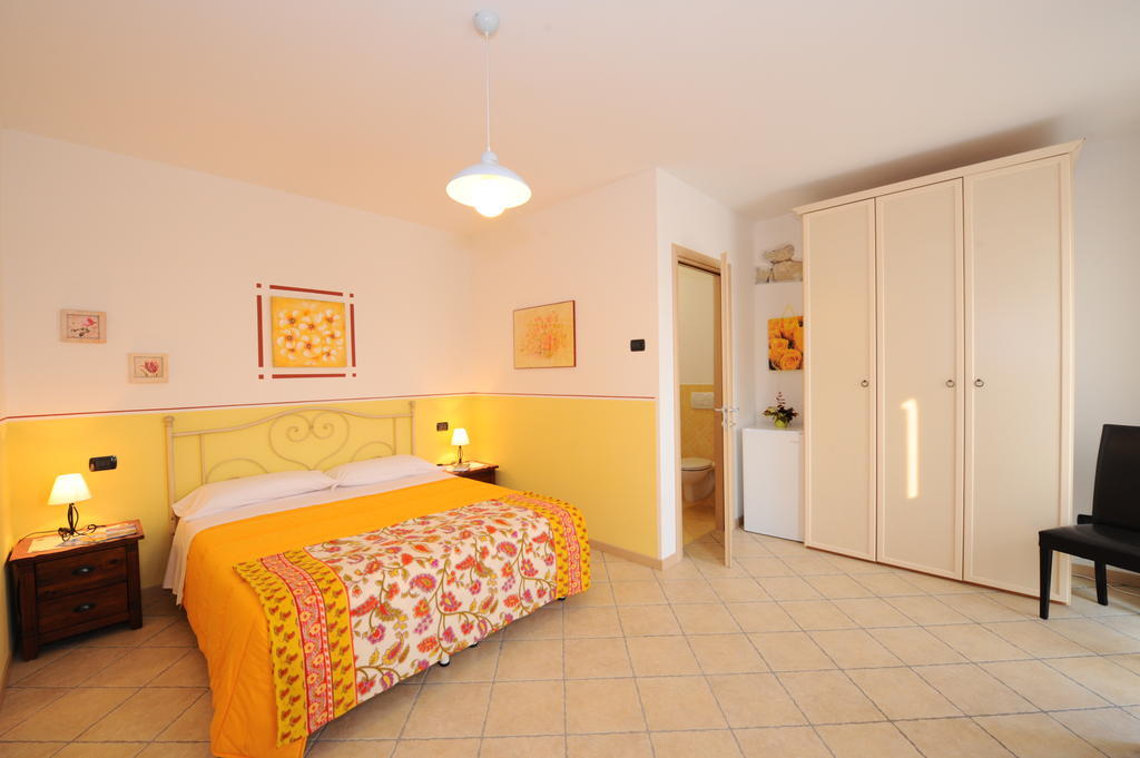 Agriturismo Terra E Sole Sant'Ambrogio di Valpolicella Værelse billede